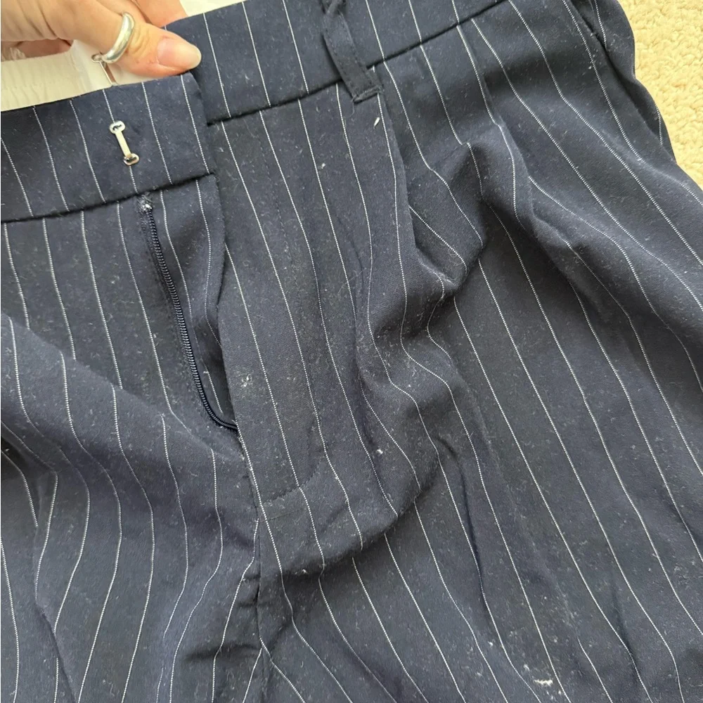 Pin striped pants - Picture 3 of 4